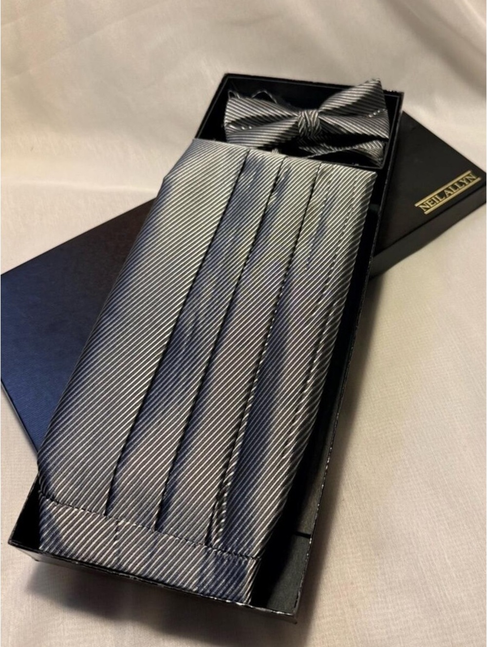 Vintage 90’s NOS Men's Silver Striped Cummerbund and Bow Tie Set